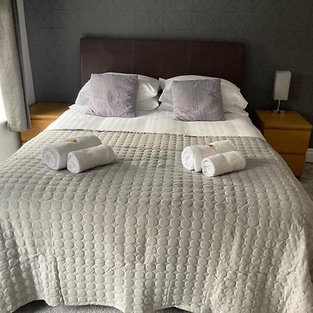 Holgate Premier Apartment Йорк Экстерьер фото
