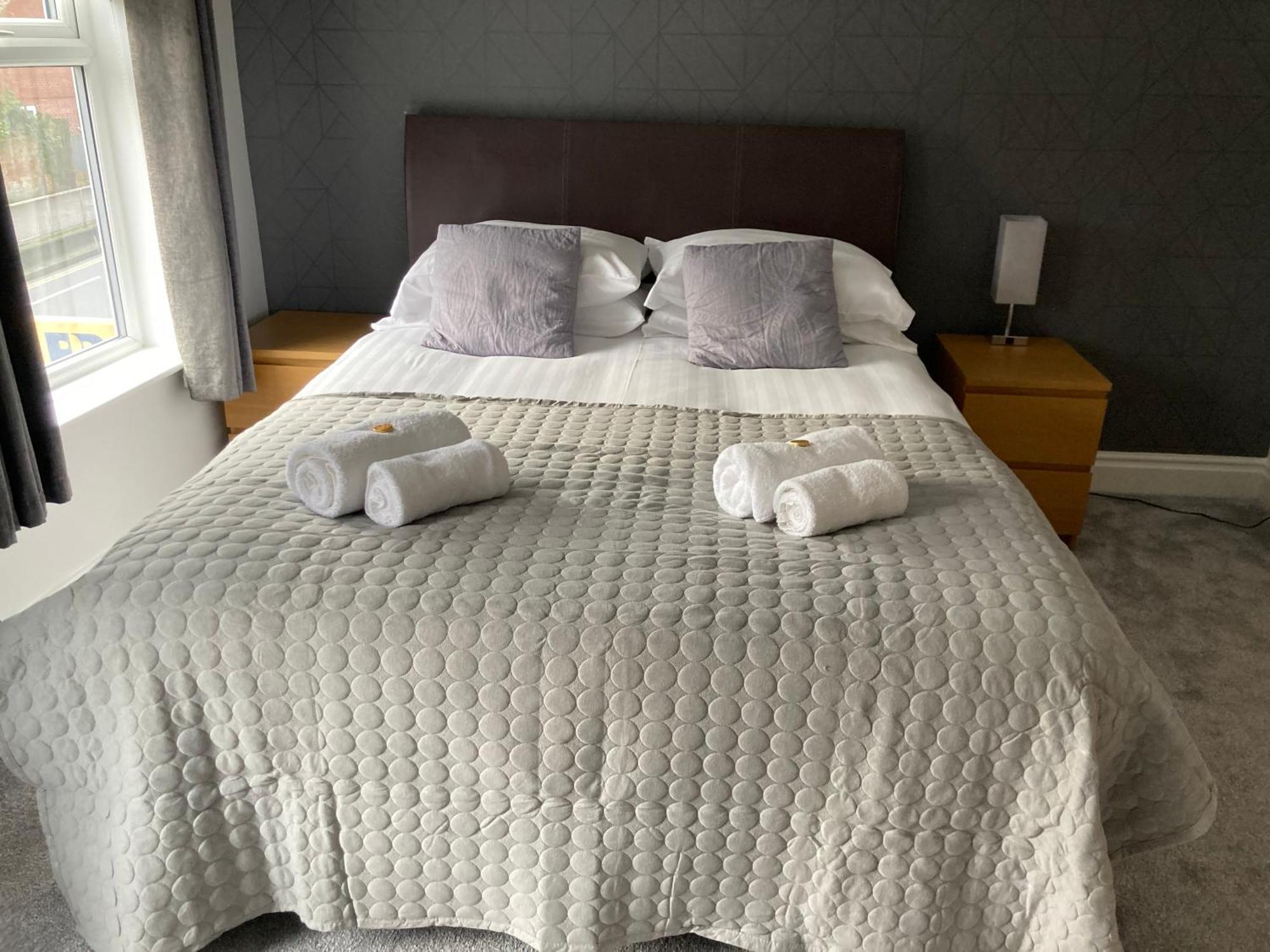 Holgate Premier Apartment Йорк Экстерьер фото